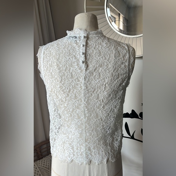 MollyBracken large lace top - Picture 2 of 3